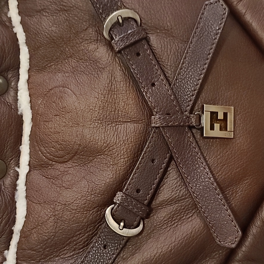 🎉RARE🎉 FENDI SHEARLING LEATHER BAG - Picture 8 of 14